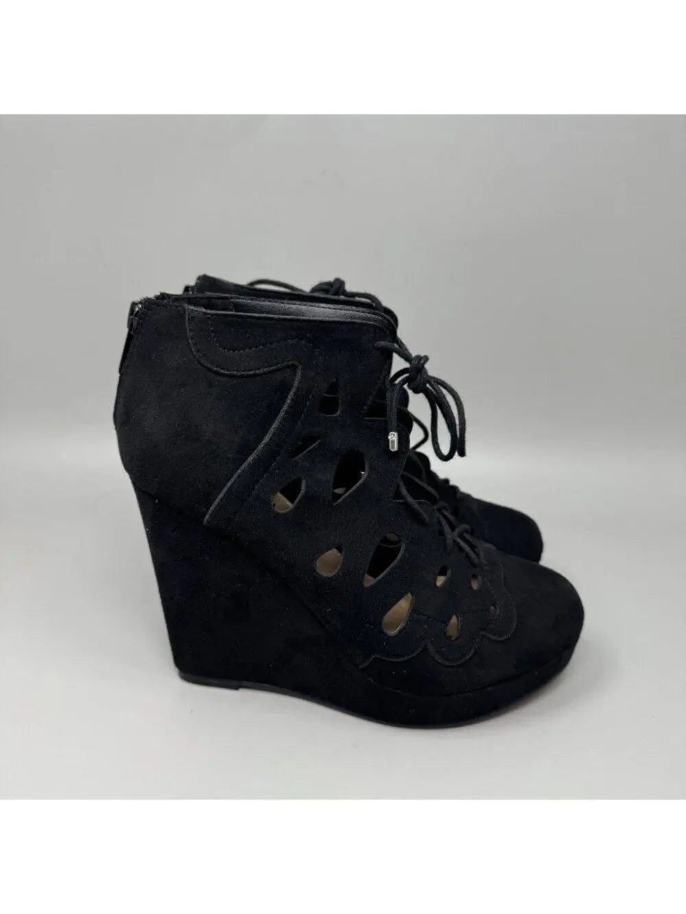 Torrid Black Lace Up Platform Block Heels Closed Toe Size 6 Women’s